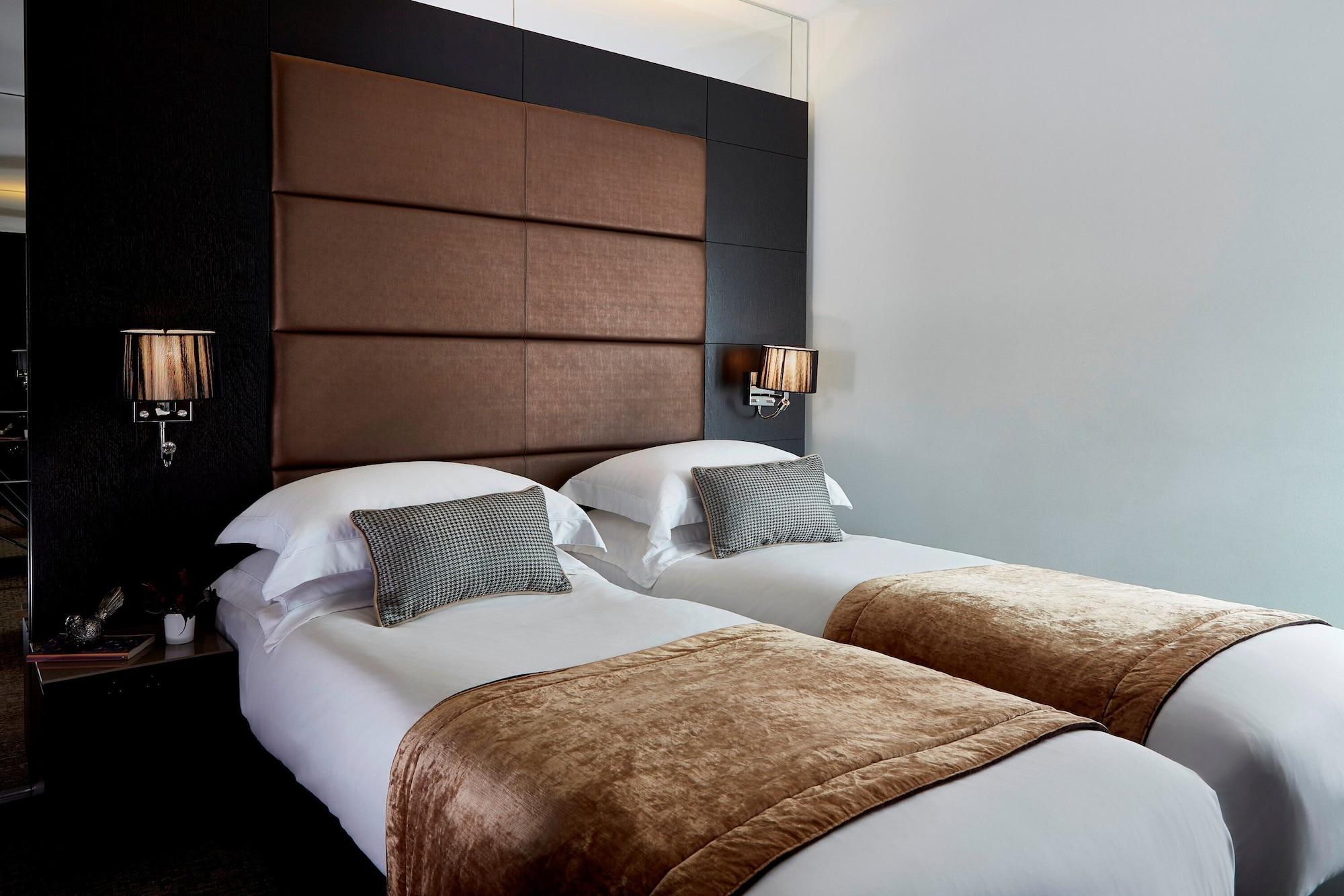 เดอะ เวสท์บริดจ์ โฮเต็ล Hotel ลอนดอน ภายนอก รูปภาพ