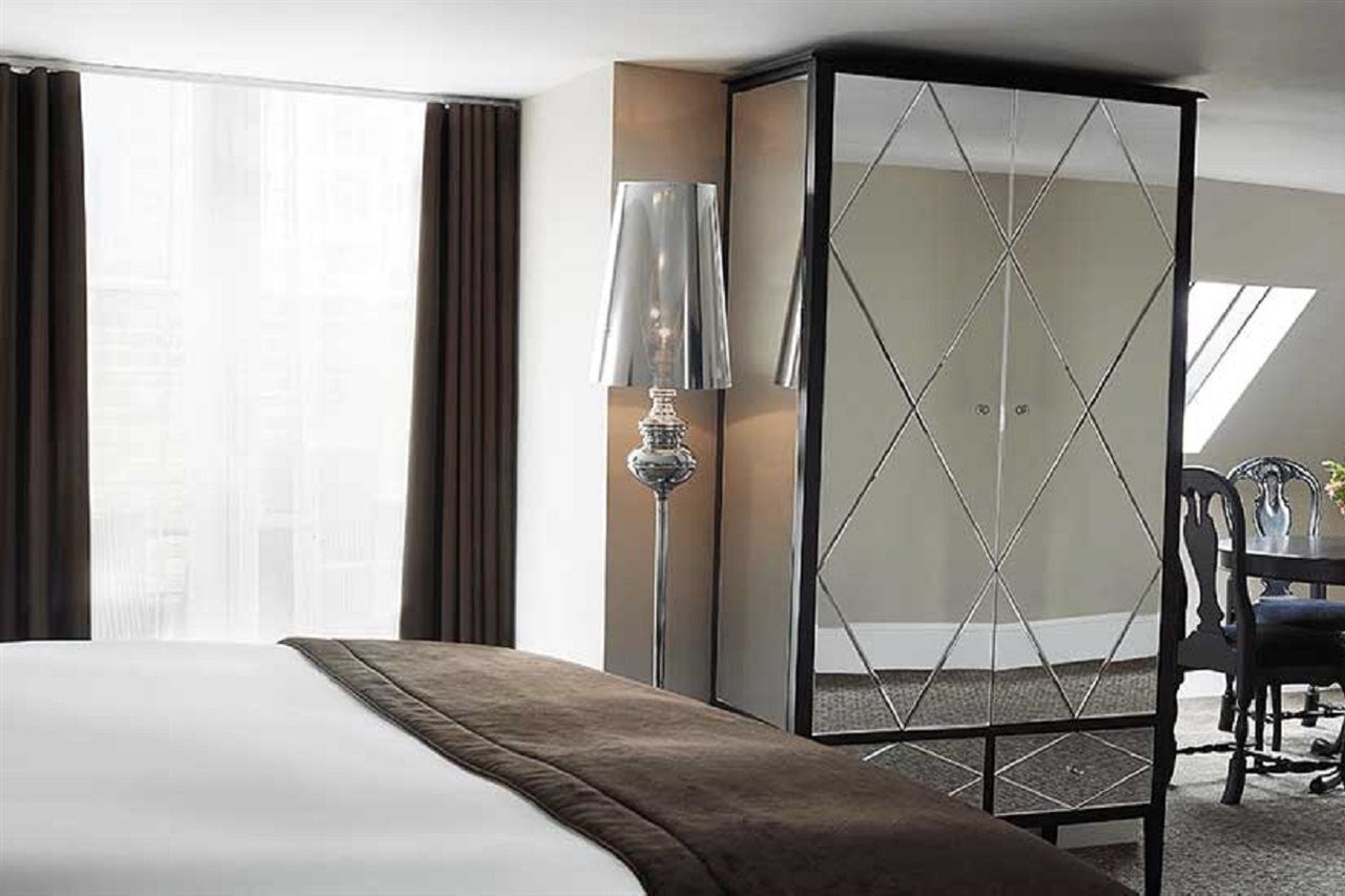 เดอะ เวสท์บริดจ์ โฮเต็ล Hotel ลอนดอน ภายนอก รูปภาพ